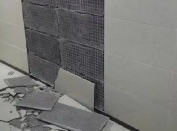 信丰瓷砖空鼓维修公司分享下信丰墙砖松动维修的知识